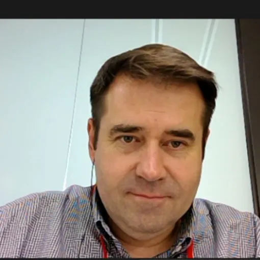 Founder and lead teacher Mike Martin conducting an interactive online English lesson.