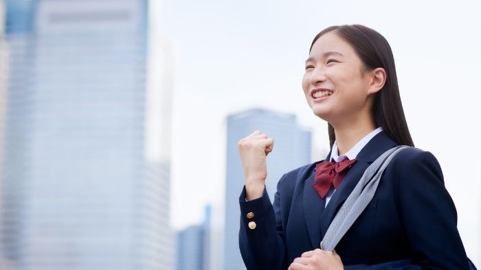 Expert in person or online coaching for EIKEN and IELTS test-taking strategies.