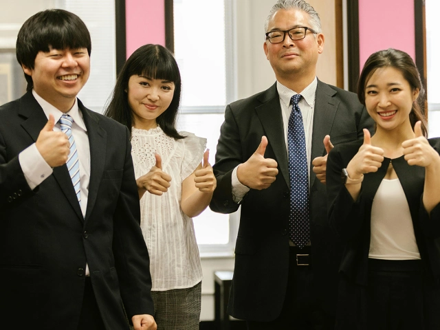 Small, fun group English lesson for working professionals in Japan.